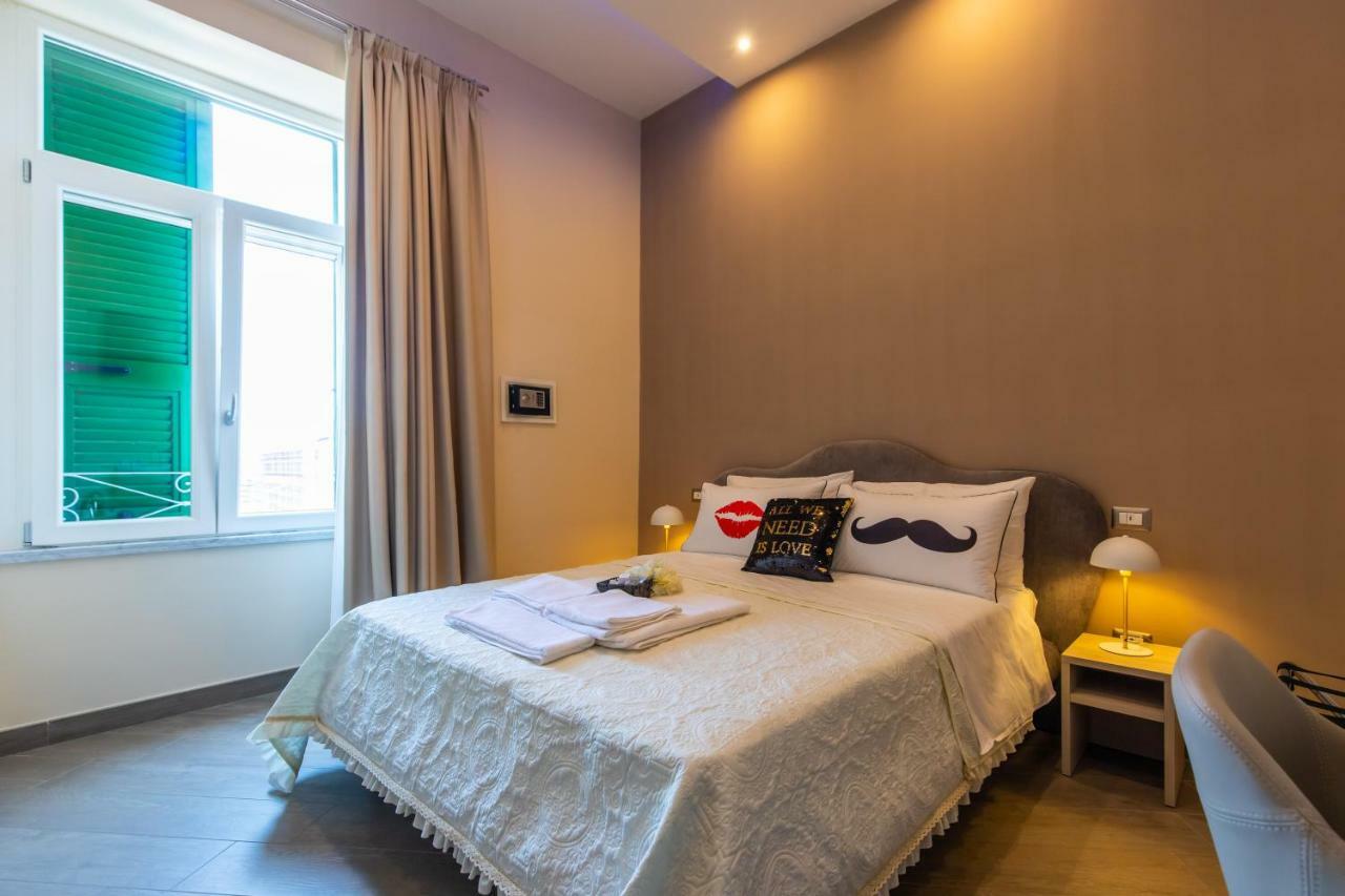 B&B Napoli Holidays Esterno foto